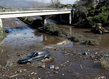 Aumentan a 15 los muertos por deslaves en California