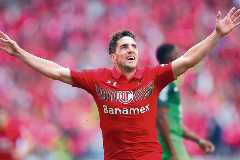 La ofensiva escarlata lució perfectamente sincronizada, pese a ser apenas las jornada dos del torneo, y mostró su endiablado poderío (CARLOS MEJÍA. EL UNIVERSAL)