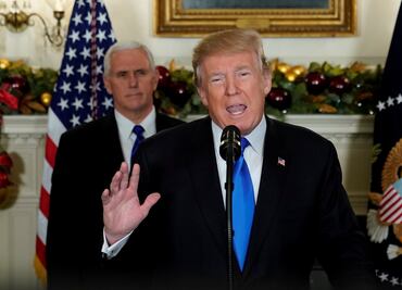 Trump acusa que la trama rusa es un "montaje" demócrata y critica el FBI