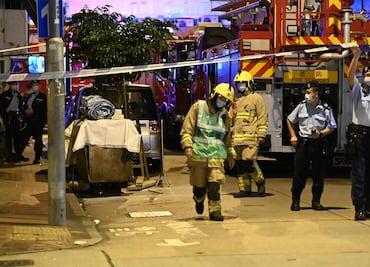 Incendio en edificio de Hong Kong deja al menos 7 muertos