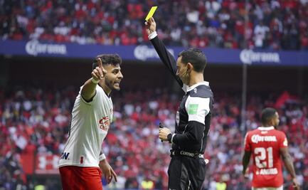 Dudoso arbitraje en el Toluca vs Chivas