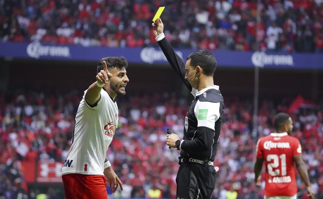 Dudoso arbitraje en el Toluca vs Chivas