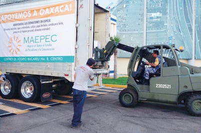 Organización pro periodismo lleva apoyo a Oaxaca