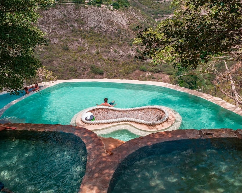 Grutas de Tolantongo, un lugar de relajamiento, aguas termales y aire fresco (Foto: iStock)