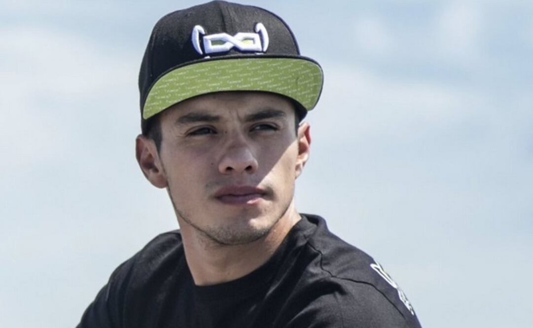 Jonathan Paredes Tomada de: redbullcliffdiving.com