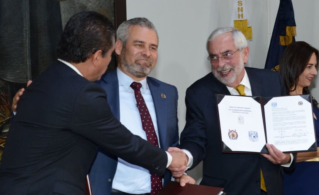 Graue Wiechers expresó que es necesario distribuir de una mejor manera a los médicos en el territorio nacional. Foto: cortesía UNAM