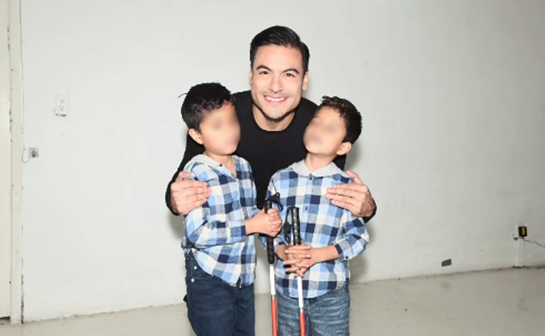 Carlos Rivera con "Los repetidos" al conocerse y previo al momento en el que cantaron juntos.