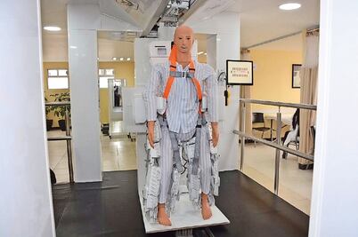 Inaugura Mancera Clínica de la Columna