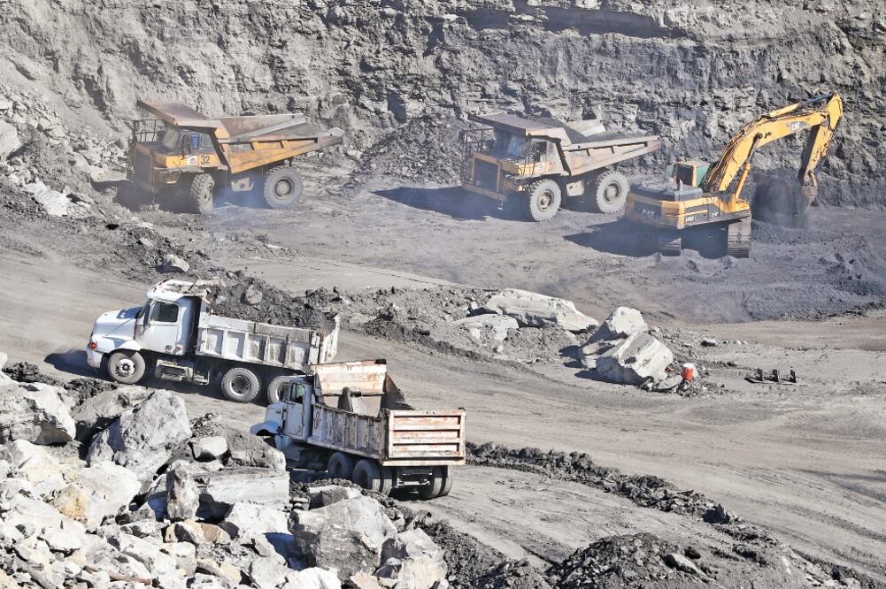 Especialistas afirman que en el país dos grupos son los que adquieren más concesiones mineras: prestanombres de empresas y especuladores. (Fotos: ARIEL OJEDA)