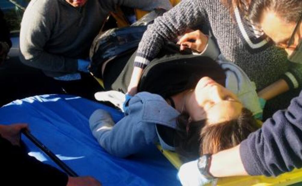 Mujer da a luz en Eje 3 Sur 