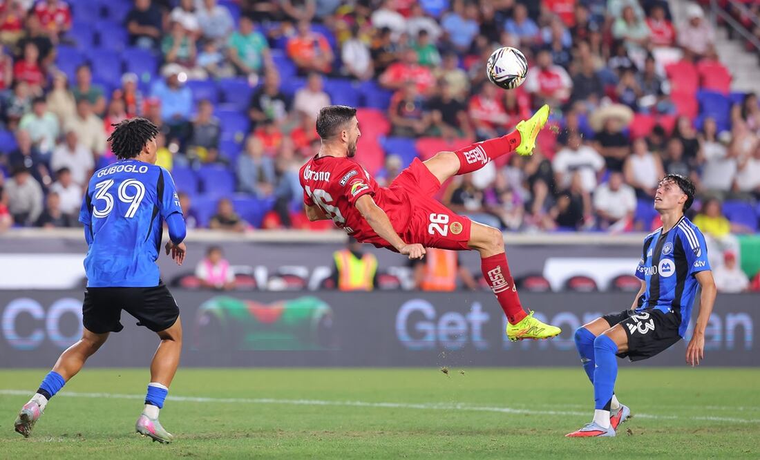 Paulinho anotando gol, durante el encuentro entre Toluca y Montréal en la Leagues Cup - Foto: Imago7
