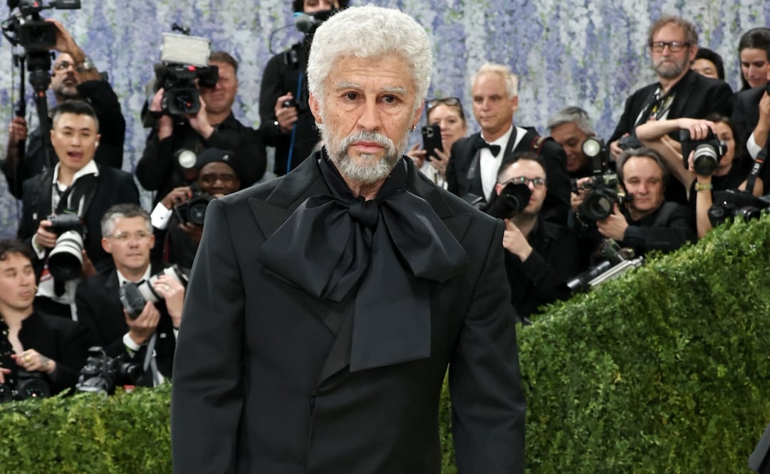 Según el propio artista, se inspiró en su versión de 53 años para este look. Foto: AFP.