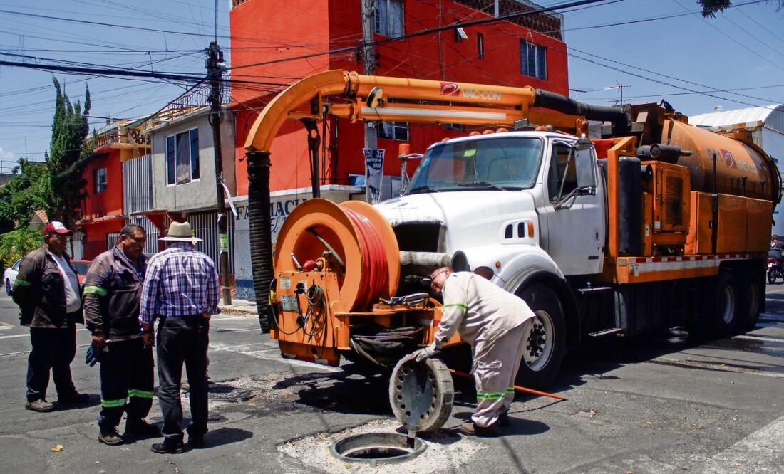 Lluvias CDMX: ¿Cómo solicitar el servicio de desazolvar coladeras cerca de tu casa?