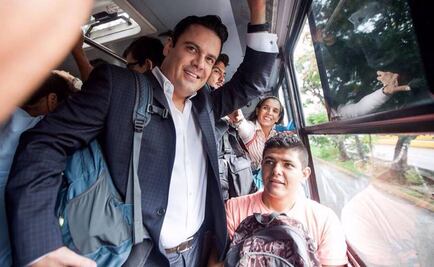 #DíaMundialSinAuto Chofer niega parada a gobernador