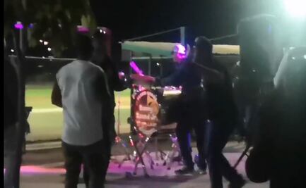 Policías de Guaymas se olvidan del Covid y la sana distancia; realizan fiesta por su día