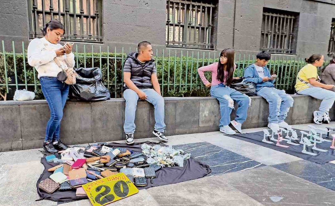 Secretaría de Gobierno de CDMX recuperará 56 calles del Centro Histórico del comercio informal. Foto. Hugo Salvador / EL UNIVERSAL