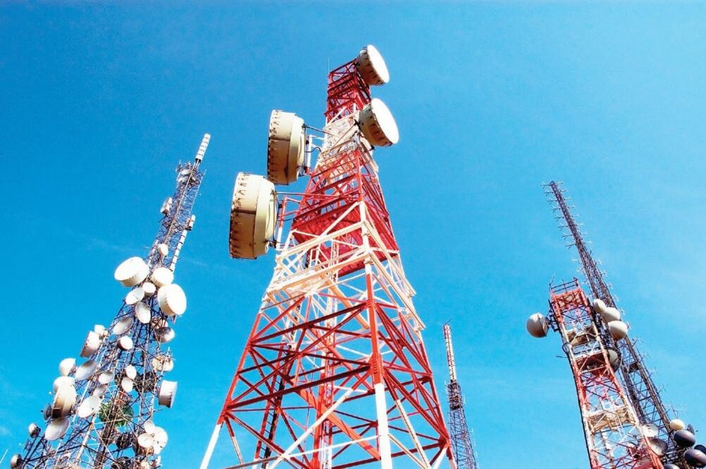 Durante el año pasado, la inversión pública en telecomunicaciones fue de mil 866 millones de pesos y la privada alcanzó los 61 mil 484 millones. Foto: ARCHIVO EL UNIVERSAL