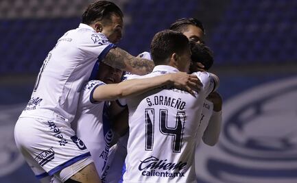 Puebla hunde más y derrota al Necaxa