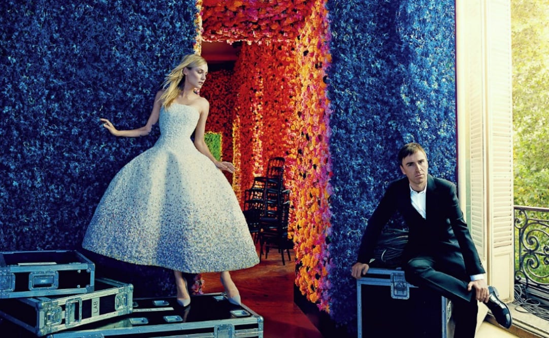 Raf Simons fue el último director creativo de la firma, hasta hoy que se anunció a Maria Grazia Chiuri como su sucesora.