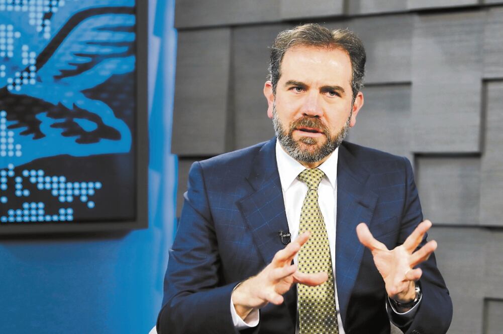 Obligación. Lorenzo Córdova, consejero presidente del INE, dijo que si los partidos no cumplen con el SAT, entonces serán multados / ARCHIVO EL UNIVERSAL