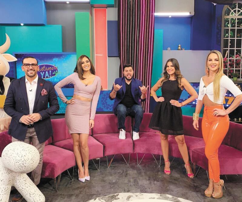 El formato de los sábados se enfoca en sketches cómicos, en juegos y videos. Foto: Televisa