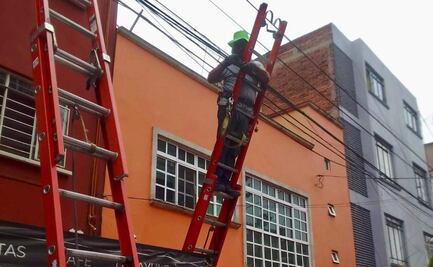 Alcaldía Benito Juárez retira más de una tonelada de cables y 50 postes inservibles en 3 colonias; representaban un riesgo para peatones