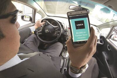 Socios y choferes de Uber “desanimados” con tarifas de la empresa	