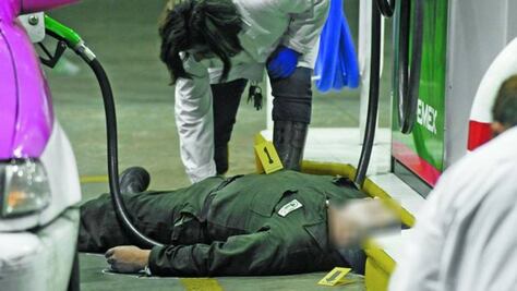 Video. Asaltan y matan a quemarropa a despachador de gasolinera