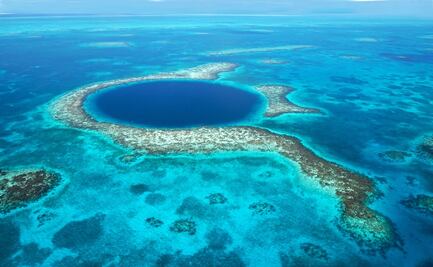 Qué hay en el fondo del Gran Agujero Azul, en Belice