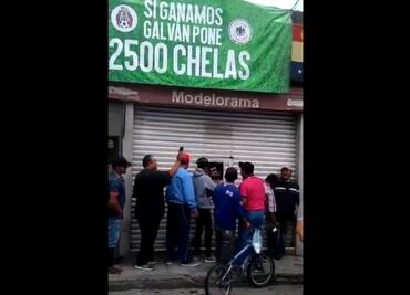 Regalan en Guanajuato más de 2 mil cervezas por victoria de México en Rusia