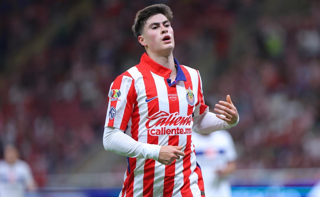 Chivas sigue a la espera de una buena oferta por parte del Olympiacos / Foto: Imago7