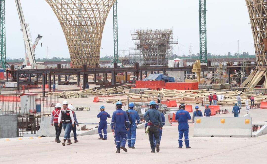 Sobre la posibilidad de que se cancele el proyecto, Raúl González recordó que eso implicaría un costo de 110 mil millones de pesos, de los cuales 60 mil millones equivalen a lo que ya se ha pagado por el proyecto. Foto: Ariel Ojeda / EL UNIVERSAL