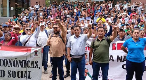 Mexican teachers' union ends strike but vows to continue fight for reforms