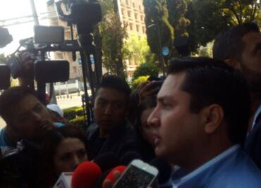 Comparece Julión Álvarez en la Seido por sus presuntos nexos con Raúl Flores, "El Tío"