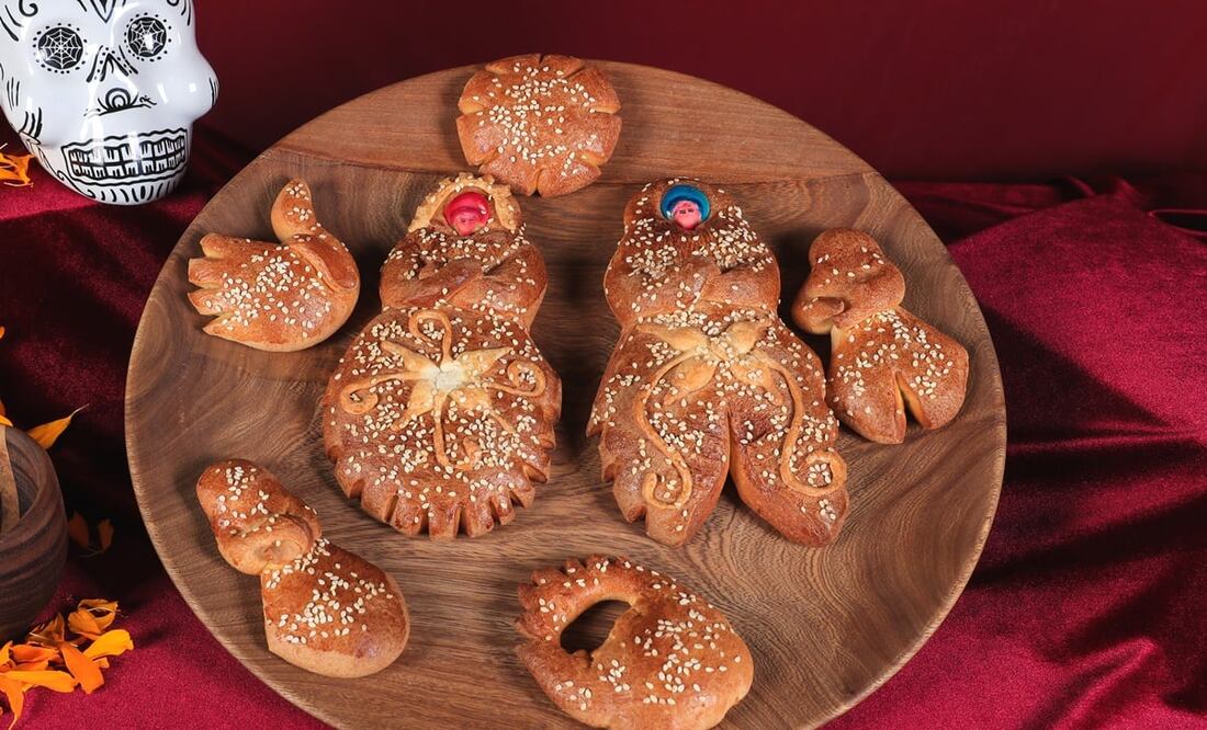 Figuras humanas, de palomas y objetos cotidianos son los elementos presentes en el pan de ofrenda en Zacatepec, Oaxaca. Foto: Adriana Hernández