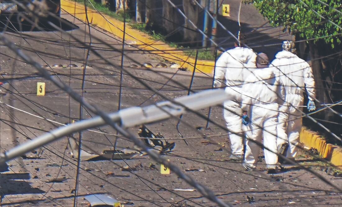 Los ataques con coches bomba son un ultimátum, dice experto. Foto: de Mario Armas. AFP