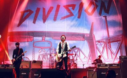 División Minúscula llena de nostalgia el Pepsi Center con su pop punk