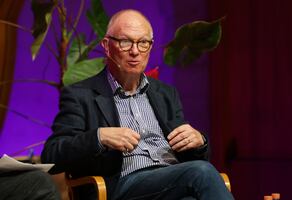 “En EU y México hay amenazas contra el orden democrático liberal": Ian Buruma