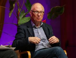 “En EU y México hay amenazas contra la democracia”: Ian Buruma