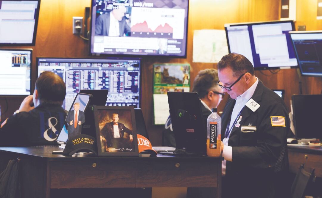 De acuerdo con el IIF, 40% de las acciones estadounidenses están en manos de hogares en la Unión Americana. Foto: de CHARLY TRIBALLEAU. AFP