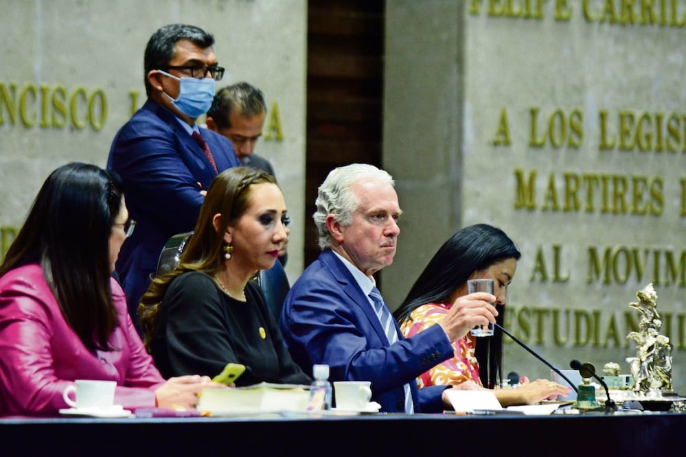 El presidente de la Mesa Directiva, Santiago Creel, aseguró que la opacidad ha sido una constante en la trayectoria del Presidente.