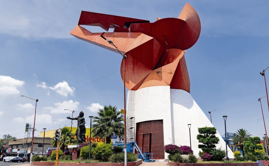 La Cabeza de Coyote, en Nezahualcóyotl, recibe mantenimiento integral debido al deterioro que presenta. Foto: HUGO SALVADOR/EL UNIVERSAL