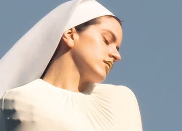 Rosalía hace un guiño a “Santa Rosalía” y su boda cancelada: fans interpretan su mensaje sobre Rauw Alejandro