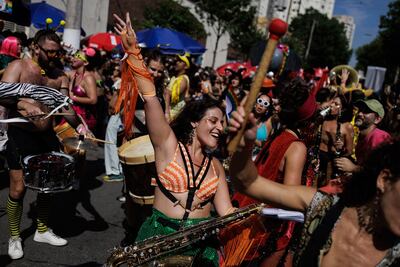 FOTOS: Sao Paulo da inicio al Carnaval de Brasil con desfiles de samba y comparsas callejeras
