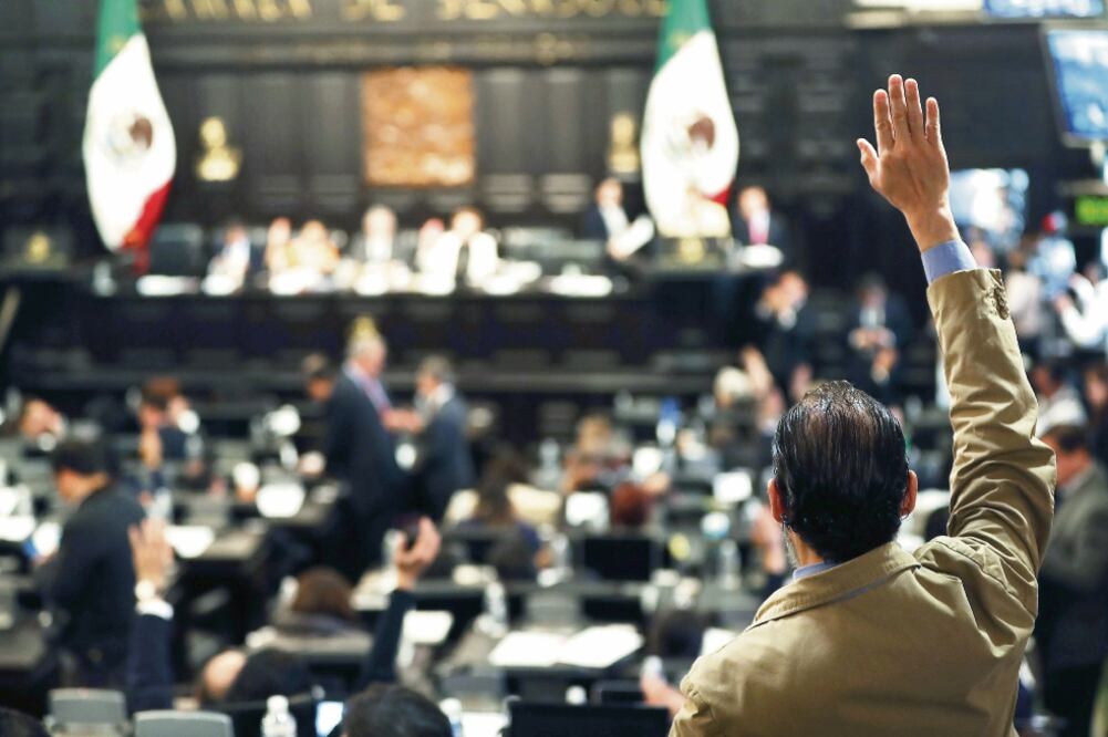 Tras la discusión, los asambleístas aprobaron el artículo relativo al Instituto de Transparencia y Acceso a la Información Pública. (JUAN REYES. EL UNIVERSAL)