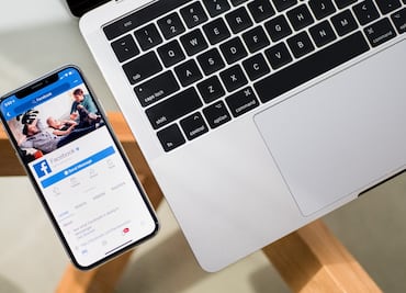 Cómo recuperar las historias borradas de Facebook