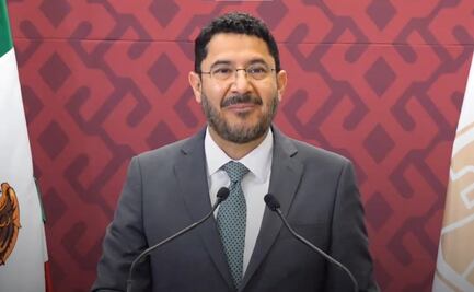 Martí Batres llama a candidatos a respetar la ley, tras propaganda colocada en espectaculares, azoteas y árboles