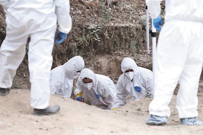 Recuperan 25 cuerpos del Panteón Dolores