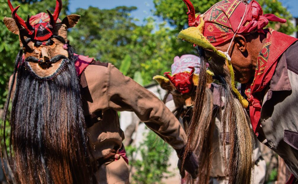 El Congreso de Oaxaca reconoció con 35 votos a la Danza de los Diablos como elemento cultural identitario del estado. Foto: Juana García / EL UNIVERSAL