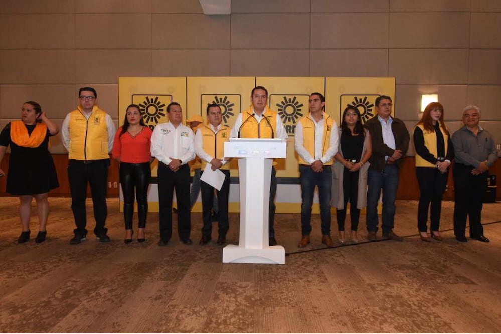 La dirigencia nacional del PRD. Foto: Luis Cortés